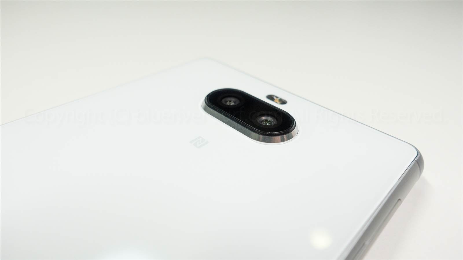 UQモバイル Xperia 8 Liteレビュー│カメラ・スペック・ベンチマーク・価格比較・2年総額比較！