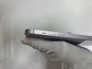 au Certified iPhone 14 清掃後チェック2