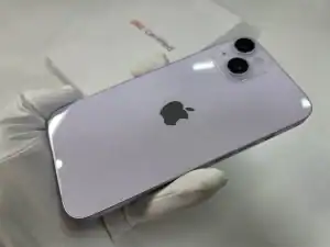 au Certified iPhone 14 背面キズチェック