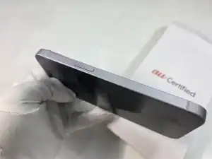 au Certified iPhone 14 右側面キズチェック