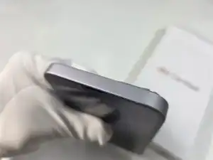 au Certified iPhone 14 上部側面キズチェック