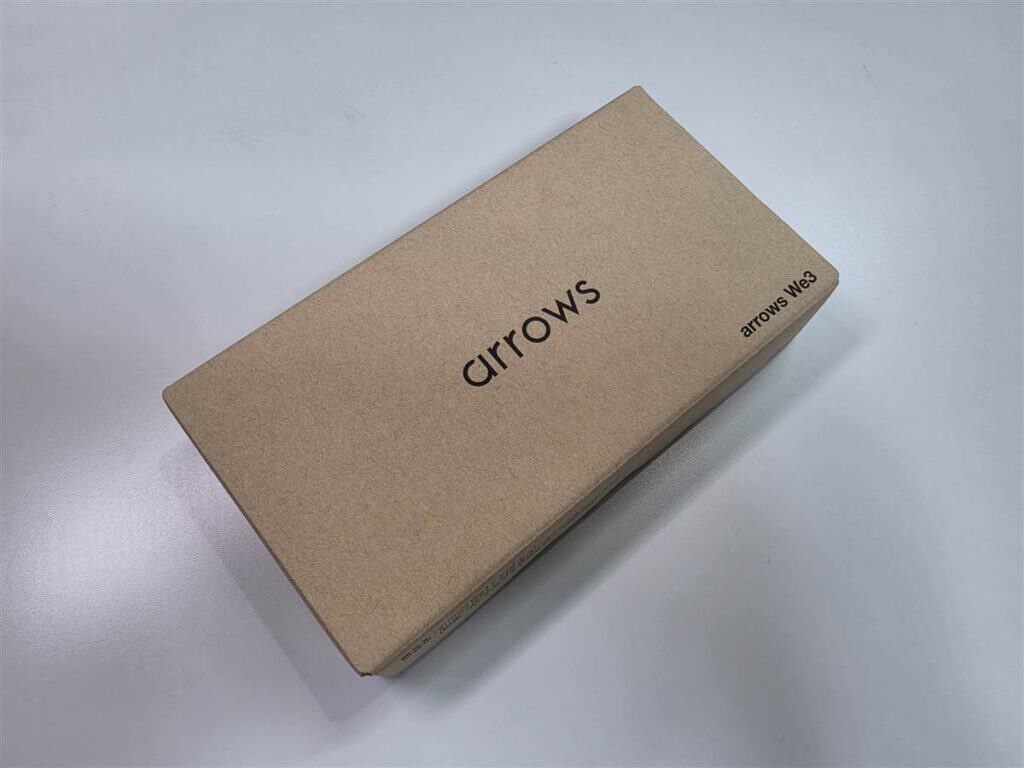 arrows We3 化粧箱外観