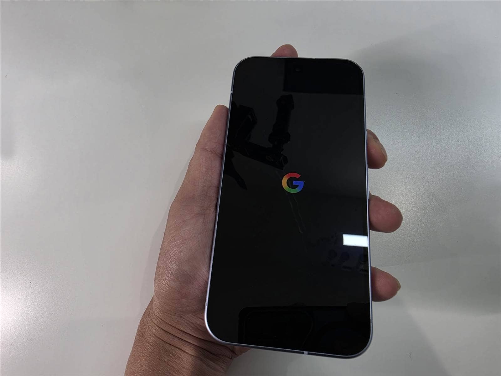 Pixel 11 起動画面 Googleロゴ