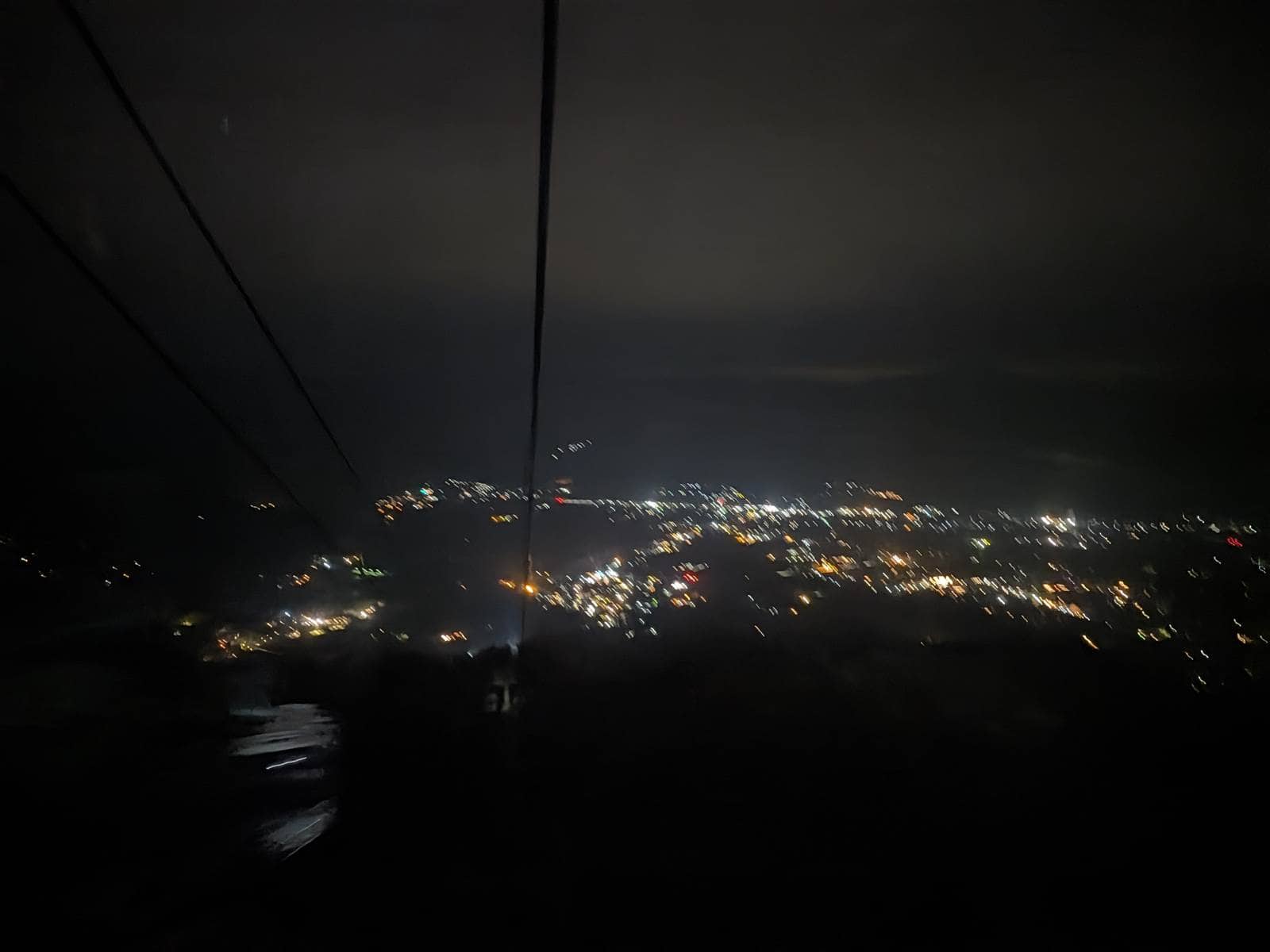 Pixel 11 カメラ作例 夜景 手ブレ 移動中 失敗例