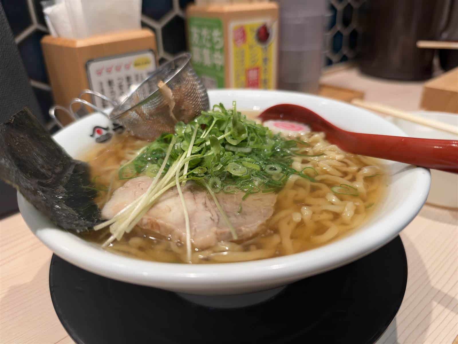 iPhone 18 Pro 作例 メインカメラF1.48で撮影したラーメン